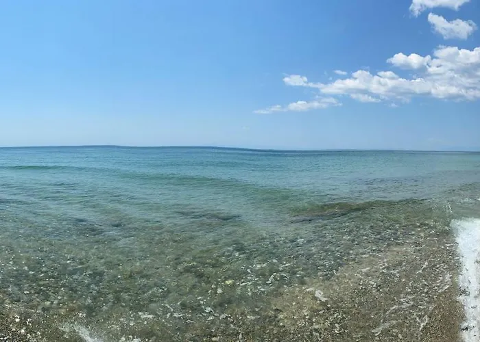 Seaside With Swimming Pool & Parking #3