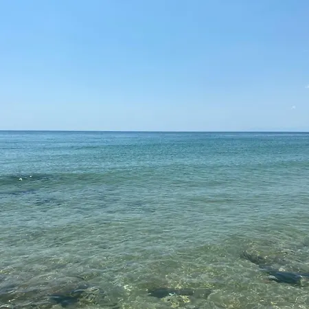 Seaside With Swimming Pool & Parking #3 Apartmán *