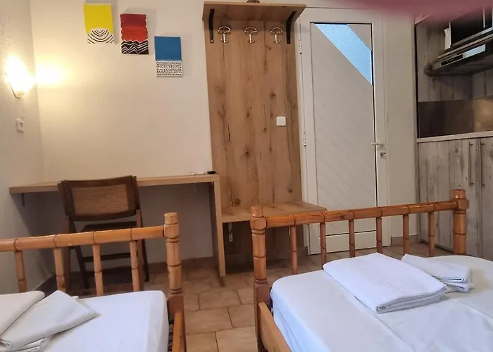 Seaside With Swimming Pool & Parking #3