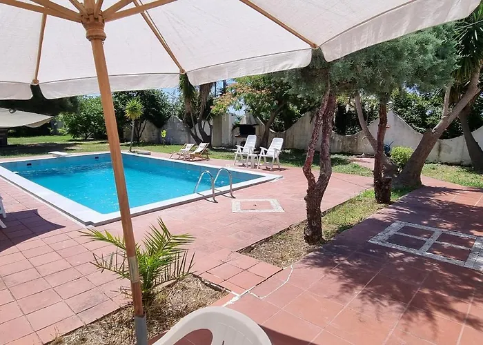 Seaside With Swimming Pool & Parking #3 Appartement *