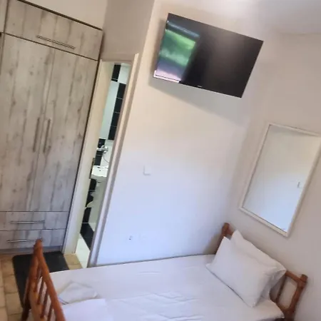 Seaside With Swimming Pool & Parking #3 Apartmán *